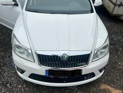 Weiß Gebraucht 2012 Skoda Octavia RS Kombi | 8.750 €
