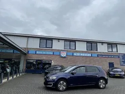 Blau Gebraucht 2017 VW e-Golf Comfortline Kleinwagen | 12.949 € (Fairer Preis)