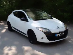 Weiß Gebraucht 2011 Renault Mégane GT Line GT-Line Coupé | 3.200 € (Fairer Preis)