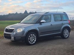 Platin grau metallic Gebraucht 2011 Skoda Yeti Plus Edition SUV | 5.890 € (Guter Preis)