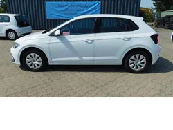Weiss Gebraucht 2023 VW Polo Life Limousine | 16.690 € (Guter Preis)