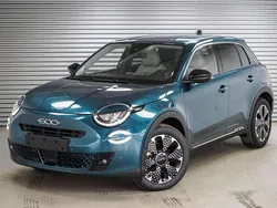 Mare grün metallic () Neu 2025 Fiat 600 La Prima SUV | 27.589 € (Fairer Preis)