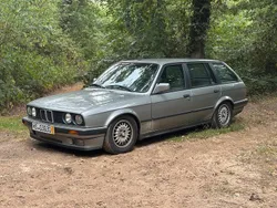 Silber Gebraucht 1989 BMW 320 Kombi | 5.000 €