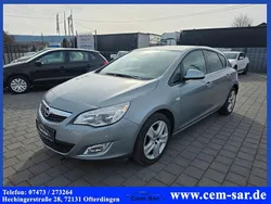 Silber Gebraucht 2011 Opel Astra Design Edition Limousine | 5.399 € (Fairer Preis)