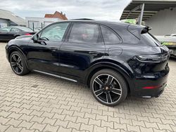 Rot Gebraucht 2021 Porsche Cayenne Sport SUV | 67.250 € (Guter Preis)