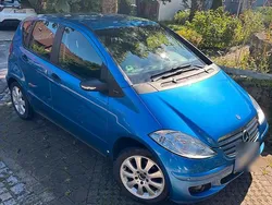 Blau Gebraucht 2006 Mercedes A180 Kleinwagen | 1.390 € (Teuer)