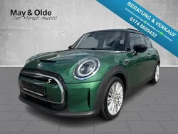 Gruen Gebraucht 2021 Mini Cooper SE Classic Kleinwagen | 15.900 € (Fairer Preis)