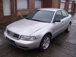 Grau Gebraucht 1995 Audi A4 Limousine | 550 €