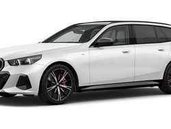 Weiß Gebraucht 2025 BMW 540 Comfort Edition Kombi | 76.051 € (Teuer)