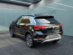 Schwarz Gebraucht 2024 VW T-Roc SUV | 29.449 € (Guter Preis)