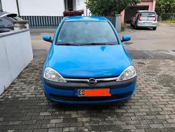 Blau Gebraucht 2002 Opel Corsa Kleinwagen | 1.900 € (Teuer)