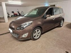 Braun Gebraucht 2009 Renault Grand Scénic III Dynamique Van / Kleinbus | 3.500 € (Fairer Preis)