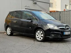 Schwarz Gebraucht 2007 Opel Zafira OPC Van / Kleinbus | 2.000 € (Fairer Preis)