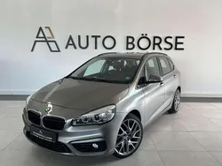Silber Gebraucht 2016 BMW 218 Active Tourer Sport Line Van / Kleinbus | 13.990 € (Fairer Preis)