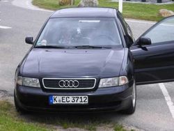 Blau metallic Gebraucht 1997 Audi A4 Limousine | 2.000 € (Fairer Preis)