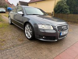 Grau Gebraucht 2007 Audi S8 Limousine | 13.400 € (Superpreis)