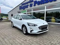 Weiß Gebraucht 2021 Ford Focus Cool & Connect Kombi | 12.990 € (Etwas zu teuer)