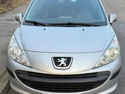 Silber Gebraucht 2006 Peugeot 207 Kleinwagen | 2.900 €