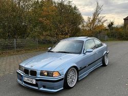 Blau Gebraucht 1996 BMW 323 Coupé | 9.900 € (Fairer Preis)
