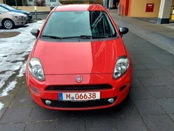 Rot Gebraucht 2015 Fiat Punto Young Kleinwagen | 5.500 € (Fairer Preis)
