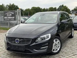 Schwarz Gebraucht 2015 Volvo V60 Ocean Race Kombi | 6.990 € (Superpreis)
