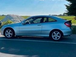 Silber Gebraucht 2001 Mercedes C200 Coupé | 1.800 €