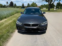 Grau Gebraucht 2018 BMW 320 Advantage Kombi | 14.500 € (Guter Preis)