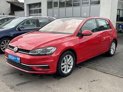 Rot Gebraucht 2018 VW Golf Comfortline Limousine | 17.900 € (Guter Preis)