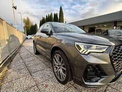 Grau Gebraucht 2023 Audi Q3 Sportback SUV | 22.000 €