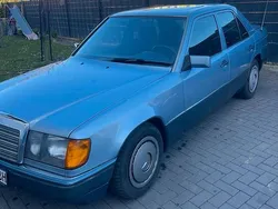 Blau Gebraucht 1991 Mercedes 300 Limousine | 7.400 €