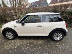 Weiß Gebraucht 2015 Mini ONE Kleinwagen | 10.000 € (Fairer Preis)