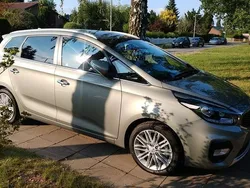 Beige Gebraucht 2016 Kia Carens DREAM-TEAM Edition Van / Kleinbus | 13.300 € (Etwas zu teuer)