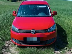Rot Gebraucht 2012 VW Caddy Maxi Van / Kleinbus | 10.500 €