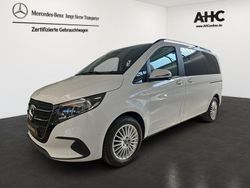 Weiß Gebraucht 2024 Mercedes V220 Style Van / Kleinbus | 57.953 € (Teuer)