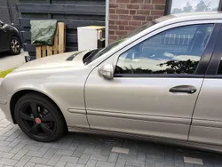 Grau Gebraucht 2005 Mercedes C200 Classic Limousine | 8.500 €