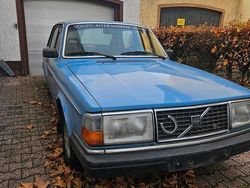 Blau Gebraucht 1977 Volvo 244 Limousine | 7.990 €