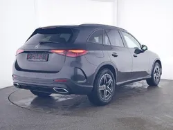 Grau Gebraucht 2024 Mercedes GLC200 Advanced Plus SUV | 52.990 € (Fairer Preis)