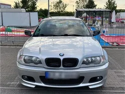 Silber Gebraucht 2000 BMW 318 Coupé | 1.300 €