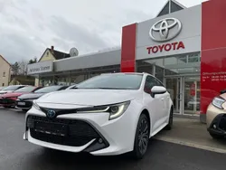 Weiß Gebraucht 2023 Toyota Corolla Team Kombi | 29.490 € (Fairer Preis)