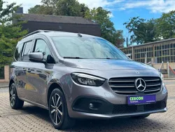 Grau Gebraucht 2024 Mercedes T180 Van / Kleinbus | 26.990 € (Fairer Preis)