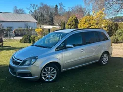 Silber Gebraucht 2006 Opel Zafira Edition Van / Kleinbus | 2.250 € (Fairer Preis)