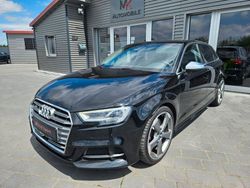 Schwarz Gebraucht 2018 Audi S3 Comfort Limousine | 20.490 €