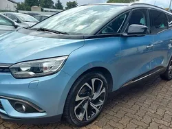 Blau Gebraucht 2017 Renault Scénic IV Bose Edition Van / Kleinbus | 10.990 € (Fairer Preis)