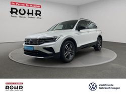 Oryxweiss perlmuteffekt Gebraucht 2023 VW Tiguan Life SUV | 35.880 € (Etwas zu teuer)