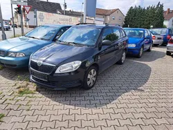 Schwarz Gebraucht 2010 Skoda Fabia Kombi | 2.050 € (Superpreis)