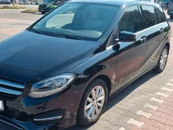 Schwarz Gebraucht 2015 Mercedes B180 Style Van / Kleinbus | 13.900 € (Fairer Preis)