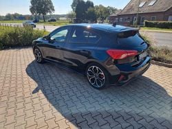 Schwarz Gebraucht 2020 Ford Focus ST-Line X Limousine | 12.990 € (Superpreis)