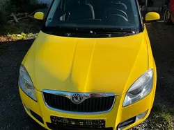Gelb Gebraucht 2010 Skoda Fabia Limousine | 3.499 € (Fairer Preis)