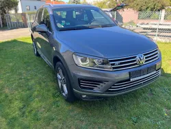 Grau Gebraucht 2015 VW Touareg Terrain Tech SUV | 17.277 € (Teuer)
