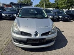 Platingrau Gebraucht 2005 Renault Clio II Dynamique Kleinwagen | 1.250 € (Superpreis)